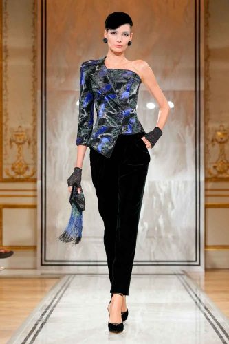 Armani Privé, alta-costura, inverno 2025 - Foto: Reprodução/Vogue Runway