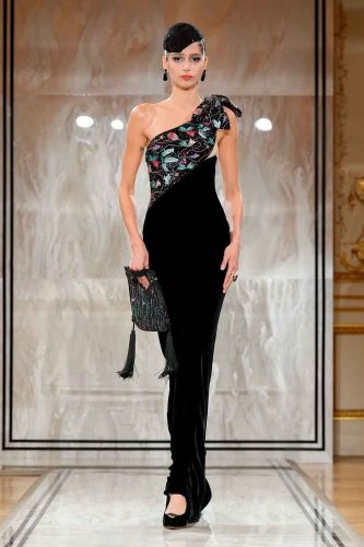 Armani Privé, alta-costura, inverno 2025 - Foto: Reprodução/Vogue Runway