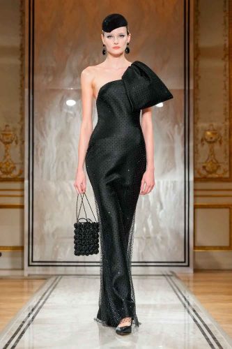 Armani Privé, alta-costura, inverno 2025 - Foto: Reprodução/Vogue Runway