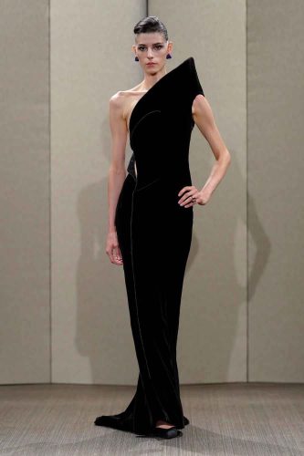 Armani Privé, alta-costura, inverno 2026 - Foto: Reprodução/Vogue Runway