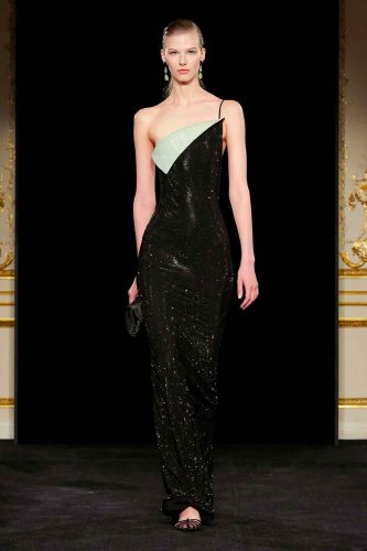 Armani Privé, verão 2026 - Foto: Reprodução/Vogue Runway