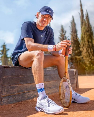 Collab A.P.C. e Asics – Foto: Reprodução/Instagram/@asicstennis