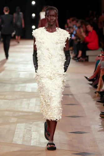 Balenciaga, verão 2026 - Foto: Reprodução/Vogue Runway