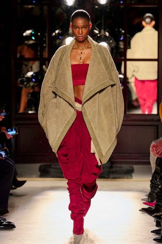 Balmain, verão 2026 - Foto: Reprodução/Vogue Runway