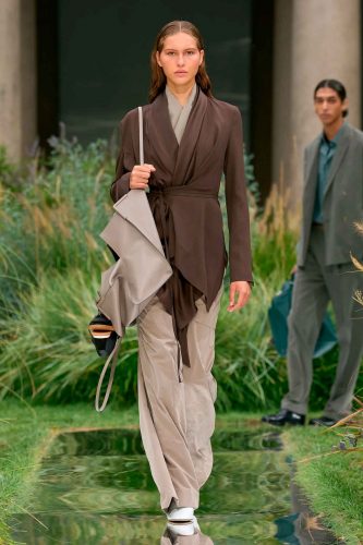 Boss, verão 2025 - Foto: Reprodução/Vogue Runway