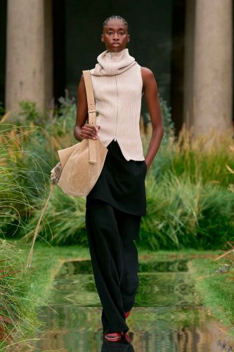 Boss, verão 2025 - Foto: Reprodução/Vogue Runway