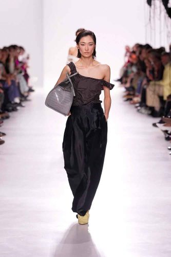Bottega Veneta, verão 2026 - Foto: Reprodução/Vogue Runway