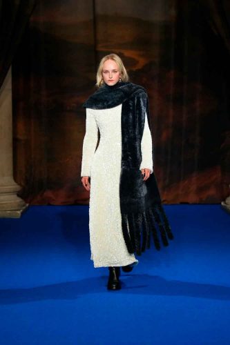 Burberry, inverno 2025 - Foto: Reprodução/Vogue Runway