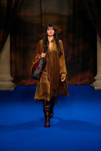 Burberry, inverno 2025 - Foto: Reprodução/Vogue Runway