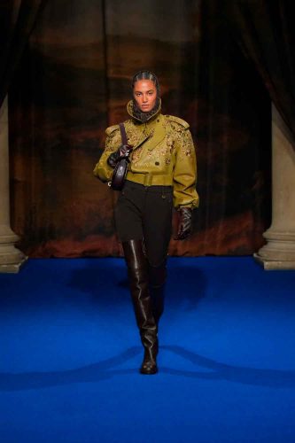 Burberry, inverno 2025 - Foto: Reprodução/Vogue Runway