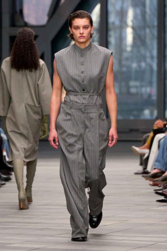 Calvin Klein, inverno 2026 - Foto: Reprodução/Vogue Runway