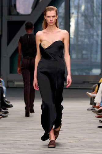 Calvin Klein, inverno 2026 - Foto: Reprodução/Vogue Runway