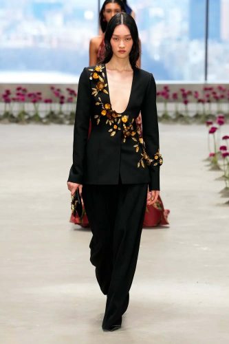 Carolina Herrera, inverno 2025 - Foto: Reprodução/Vogue Runway
