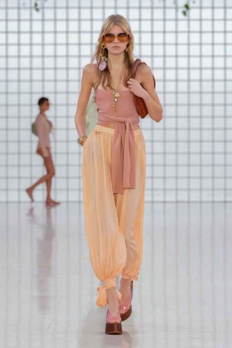 Chloé, verão 2025 - Foto: Reprodução/Vogue Runway