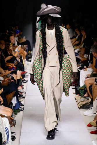 Comme des Garçons Homme Plus, verão 2026 - Foto: Reprodução/Vogue Runway