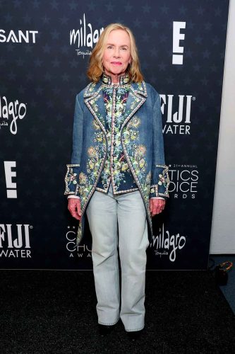 Amy Madigan veste Dior - Foto: Divulgação