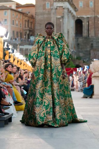 Dolce & Gabbana, alta moda 2025 - Foto: Reprodução/Vogue Runway