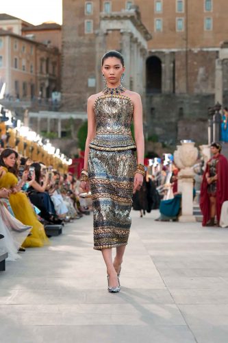 Dolce & Gabbana, alta moda 2025 - Foto: Reprodução/Vogue Runway