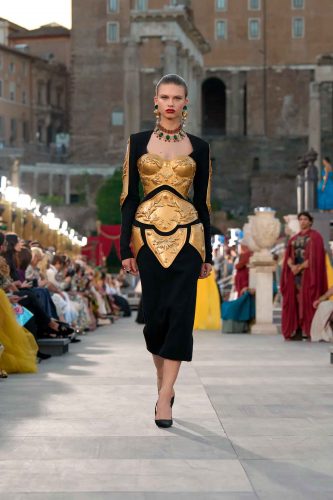 Dolce & Gabbana, alta moda 2025 - Foto: Reprodução/Vogue Runway