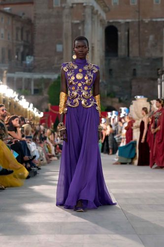 Dolce & Gabbana, alta moda 2025 - Foto: Reprodução/Vogue Runway