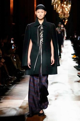 Dries Van Noten, inverno 2025 - Foto: Reprodução/Vogue Runway