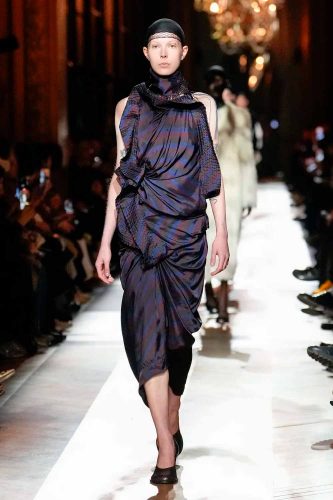 Dries Van Noten, inverno 2025 - Foto: Reprodução/Vogue Runway