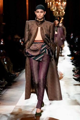 Dries Van Noten, inverno 2025 - Foto: Reprodução/Vogue Runway