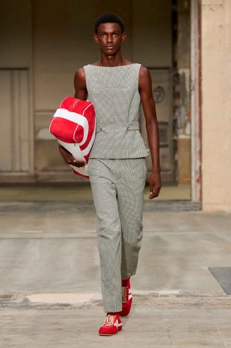 Dries Van Noten, verão 2026 - Foto: Reprodução/Vogue Runway