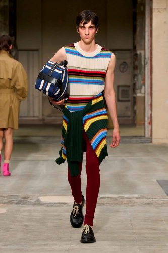 Dries Van Noten, verão 2026 - Foto: Reprodução/Vogue Runway