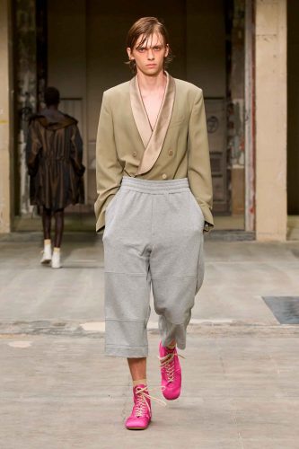 Dries Van Noten, verão 2026 - Foto: Reprodução/Vogue Runway