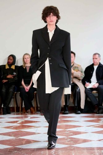 Emilia Wickstead, inverno 2026 - Foto: Reprodução/Vogue Runway