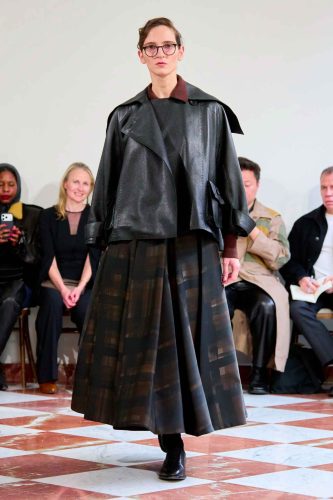 Emilia Wickstead, inverno 2026 - Foto: Reprodução/Vogue Runway