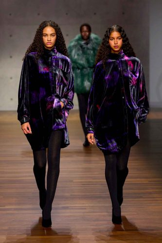 Emporio Armani, inverno 2026 - Foto: Reprodução/Vogue Runway