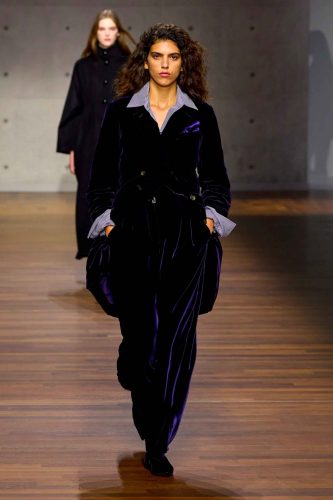 Emporio Armani, inverno 2026 - Foto: Reprodução/Vogue Runway