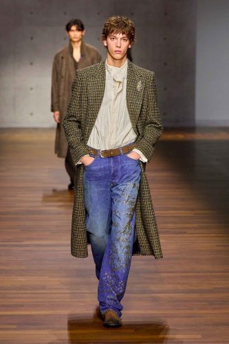 Emporio Armani, inverno 2026 - Foto: Reprodução/Vogue Runway