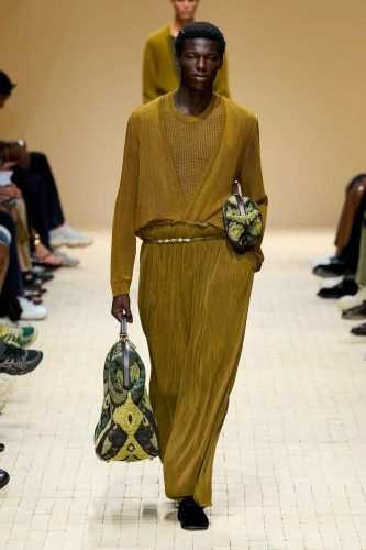 Emporio Armani, verão 2026 - Foto: Reprodução/Vogue Runway