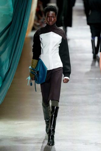 Fendi, inverno 2024 - Foto: Reprodução/Vogue Runway