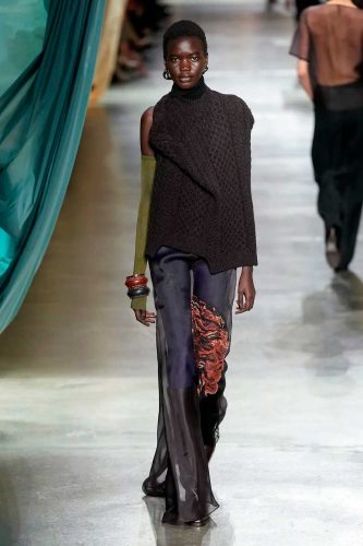 Fendi, inverno 2024 - Foto: Reprodução/Vogue Runway