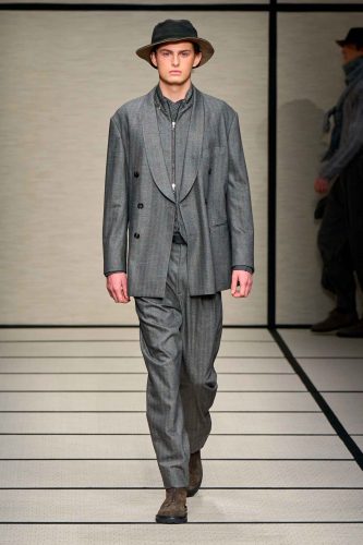 Giorgio Armani, inverno 2025 - Foto: Reprodução/Vogue Runway