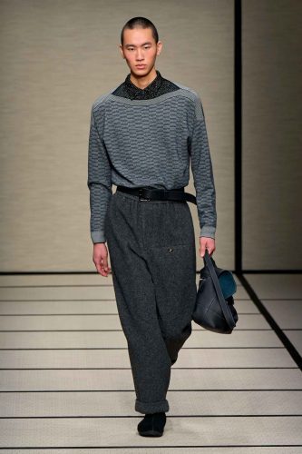 Giorgio Armani, inverno 2025 - Foto: Reprodução/Vogue Runway
