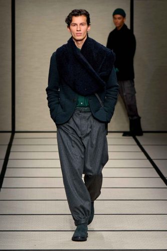Giorgio Armani, inverno 2025 - Foto: Reprodução/Vogue Runway
