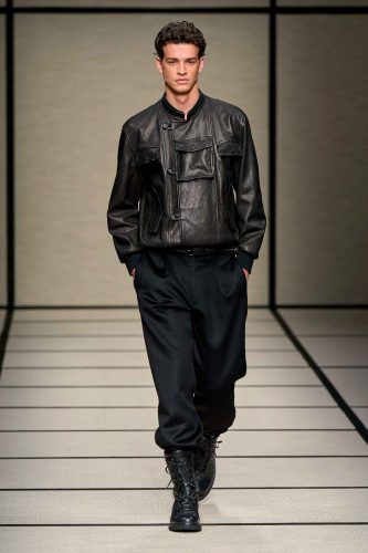 Giorgio Armani, inverno 2025 - Foto: Reprodução/Vogue Runway