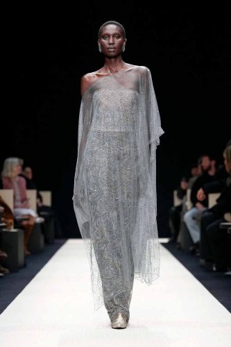 Giorgio Armani, inverno 2025 - Foto: Reprodução/Vogue Runway