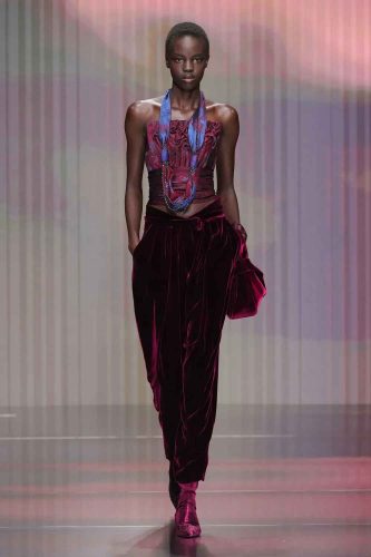 Giorgio Armani, inverno 2026 - Foto: Reprodução/Vogue Runway