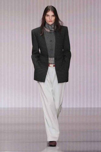 Giorgio Armani, inverno 2026 - Foto: Reprodução/Vogue Runway