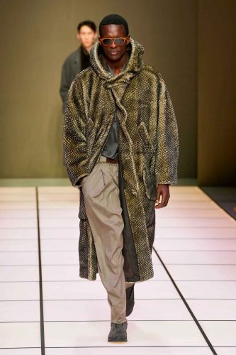 Giorgio Armani, inverno 2026 - Foto: Reprodução/Vogue Runway