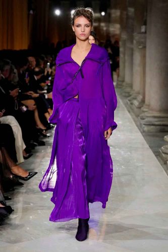 Giorgio Armani, verão 2026 - Foto: Reprodução/Vogue Runway