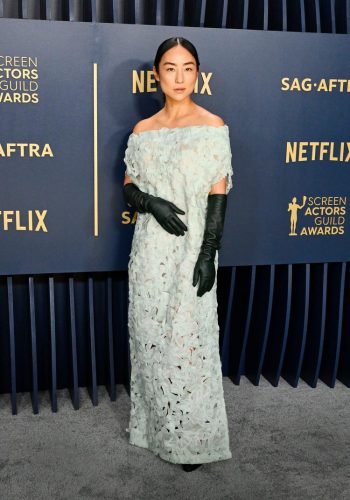 Greta Lee veste The Row - Foto: Reprodução/WWD