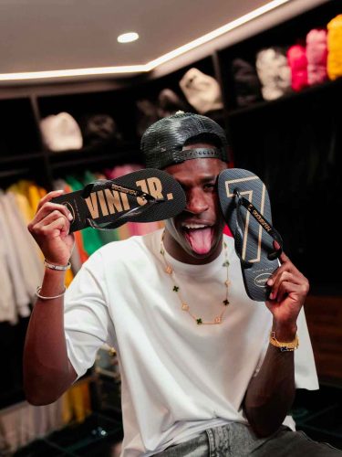 Vinicius Junior para a Havaianas - Foto: Reprodução/Instagram/@havianas