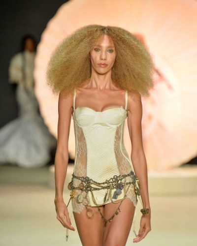 Helô Rocha, RioFW 2026 - Foto: Agência Fotosite/Divulgação